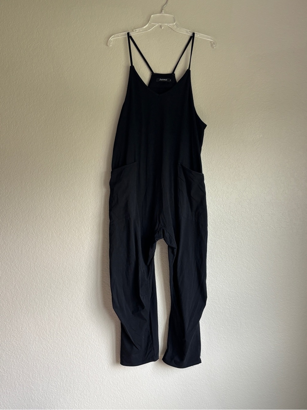 Automet Sleeveless Black Relaxed Jumpsuit with Front Pockets women’s M